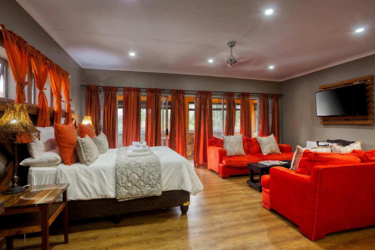 Purple Gecko Guest House ไลเดนเบิร์ก ภายนอก รูปภาพ